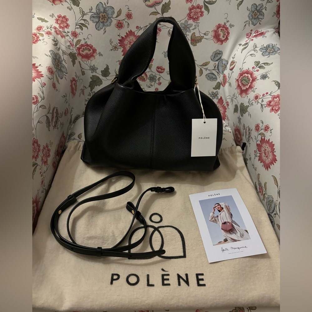 Polène Numéro Neuf
EDITION TEXTURED BLACK Leather Handbag